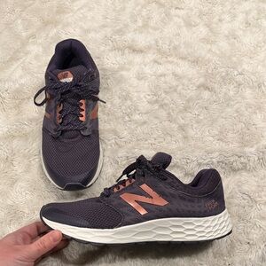 New Balance Purple Fresh Foam WW1165 walking‎ shoe Woman’s 9.5 comfort shoe